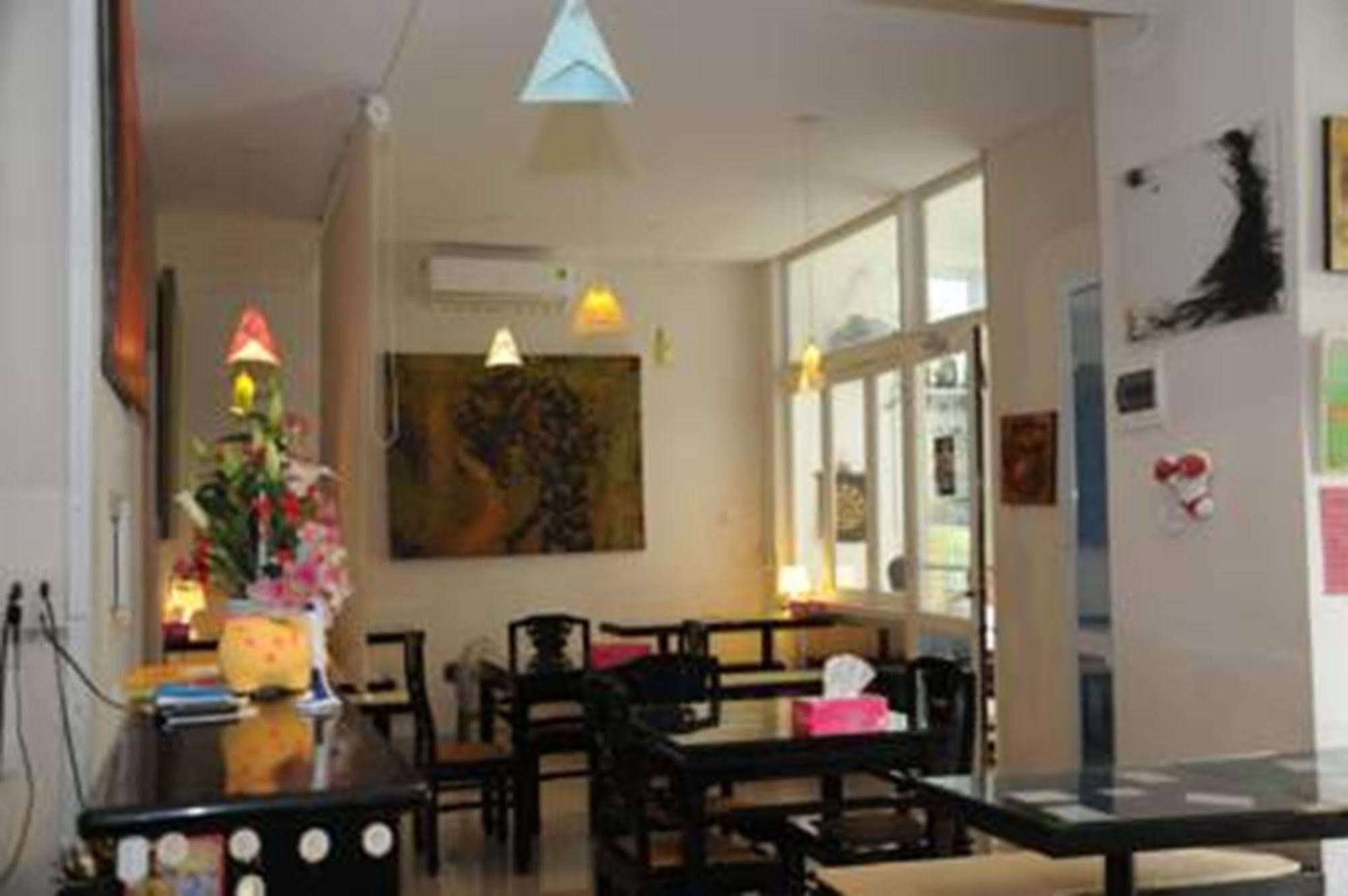 Hue Nino Hotel Buitenkant foto