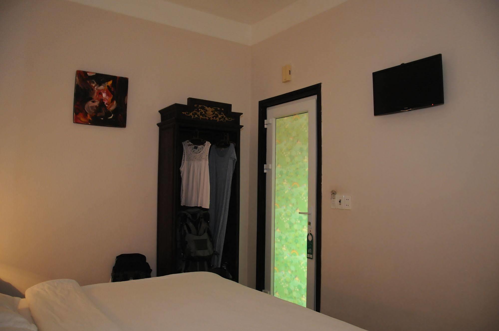 Hue Nino Hotel Buitenkant foto
